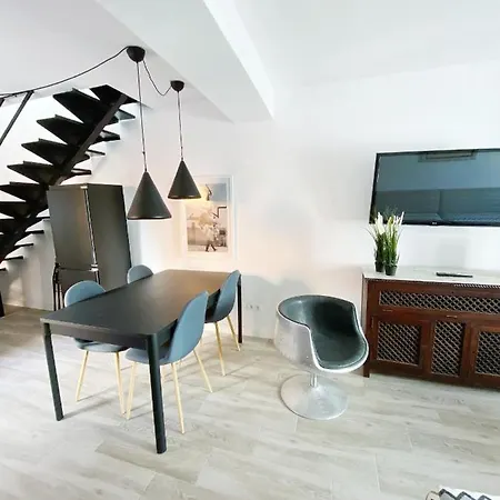 Casa Kalameta * אסטפונה